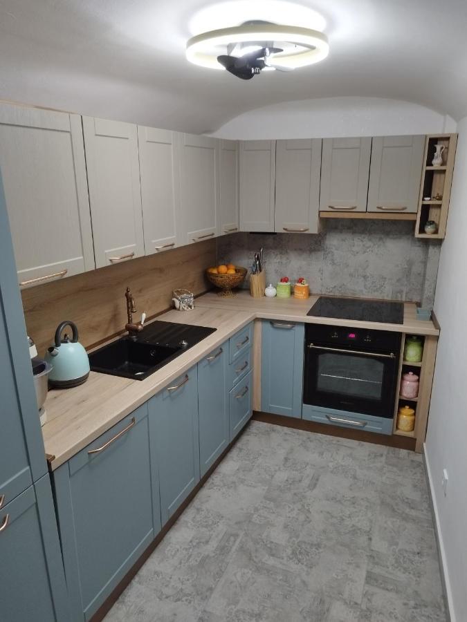 Apartment Antica With Yard & Bbq สปลิท ภายนอก รูปภาพ