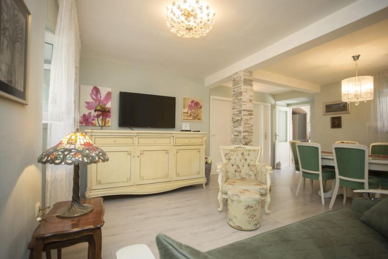Apartment Antica With Yard & Bbq สปลิท ภายนอก รูปภาพ